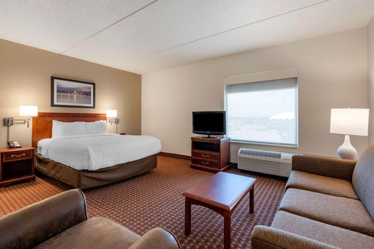 Clarion Suites At The Alliant Energy Center Madison Exteriér fotografie