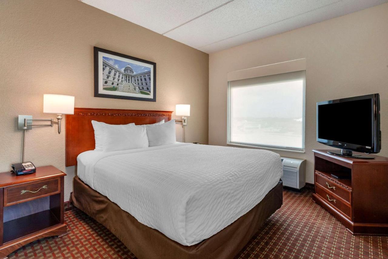 Clarion Suites At The Alliant Energy Center Madison Exteriér fotografie