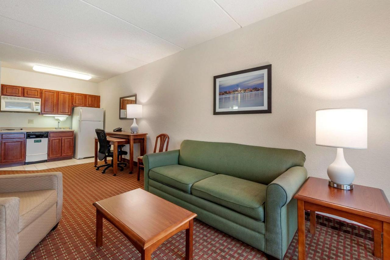 Clarion Suites At The Alliant Energy Center Madison Exteriér fotografie