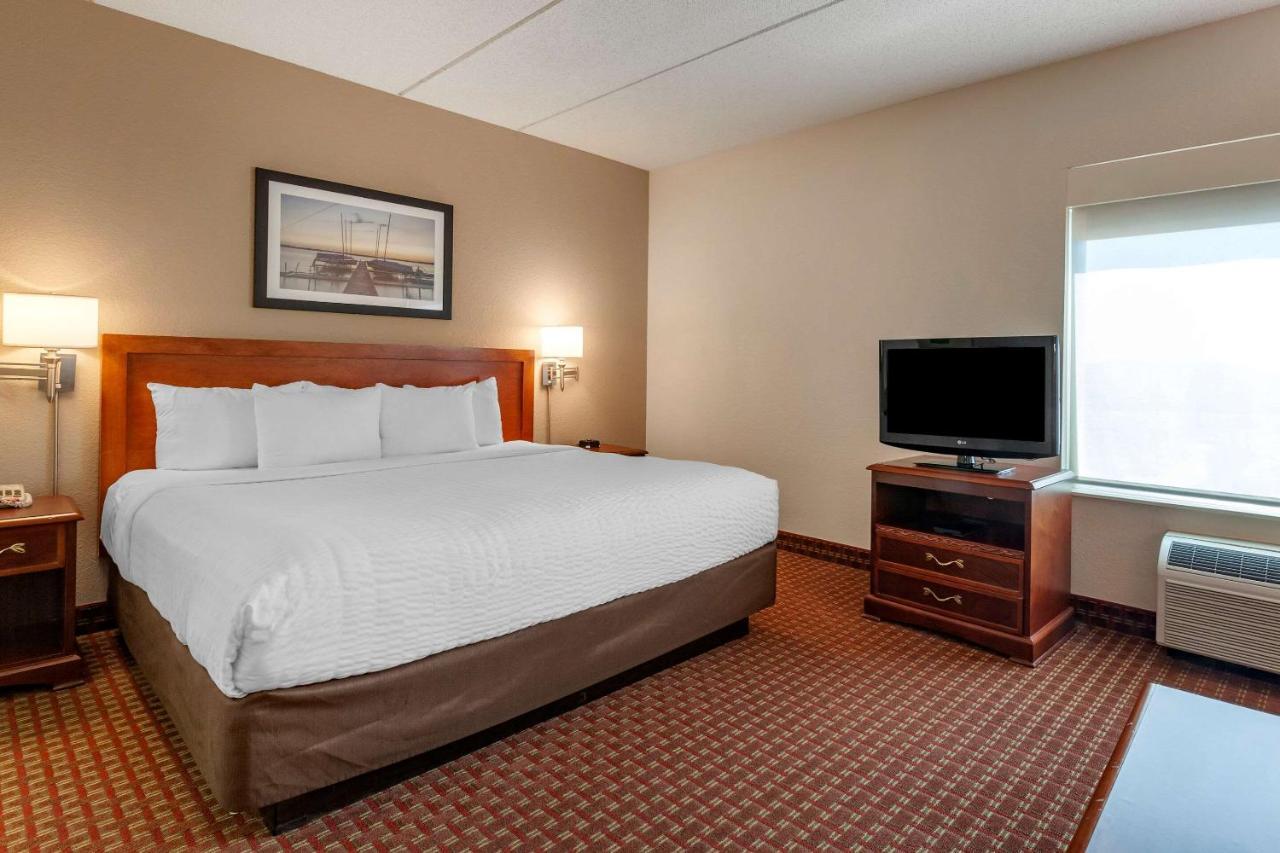 Clarion Suites At The Alliant Energy Center Madison Exteriér fotografie